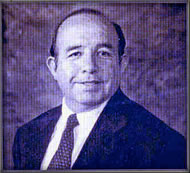 Lic. Francisco Flores Barrera, Director de IADE